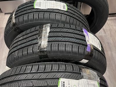 New Set Of 4 Nokian Tires 225/60R18