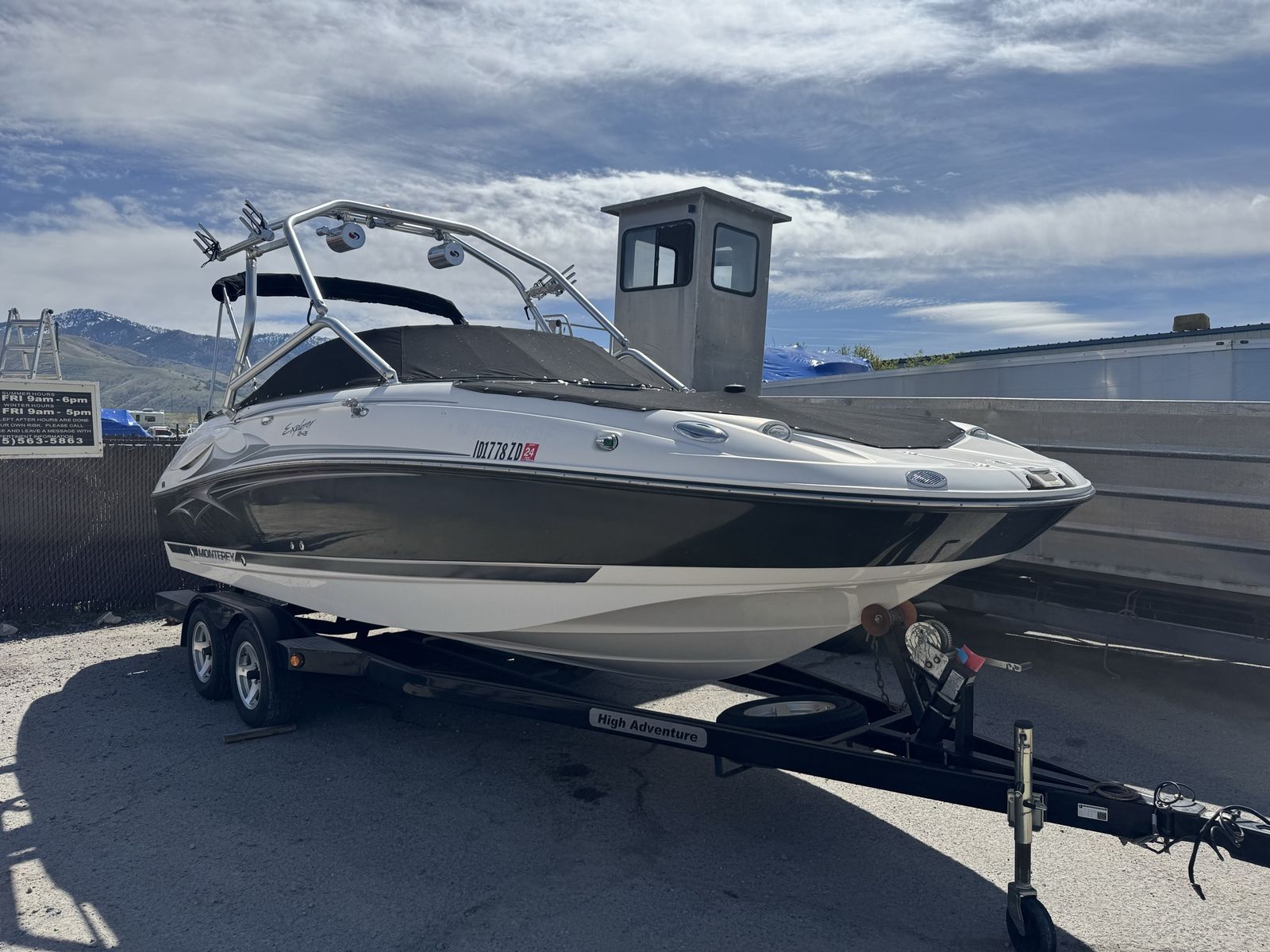 2008 Monterey Explorer 243