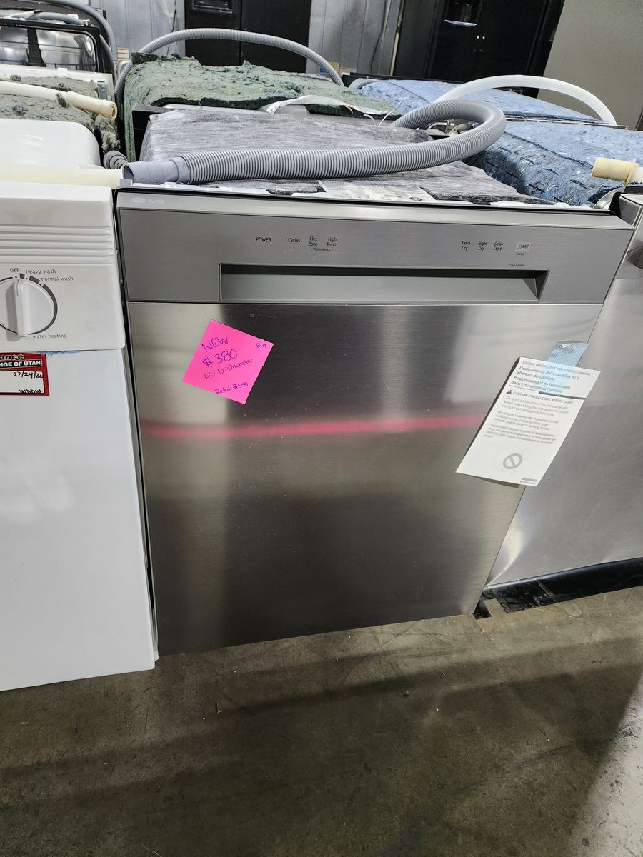 LG Stainless Steel Built-in Dishwasher with Front Controls - Brand New