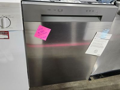 LG Stainless Steel Built-in Dishwasher with Front Controls - Brand New