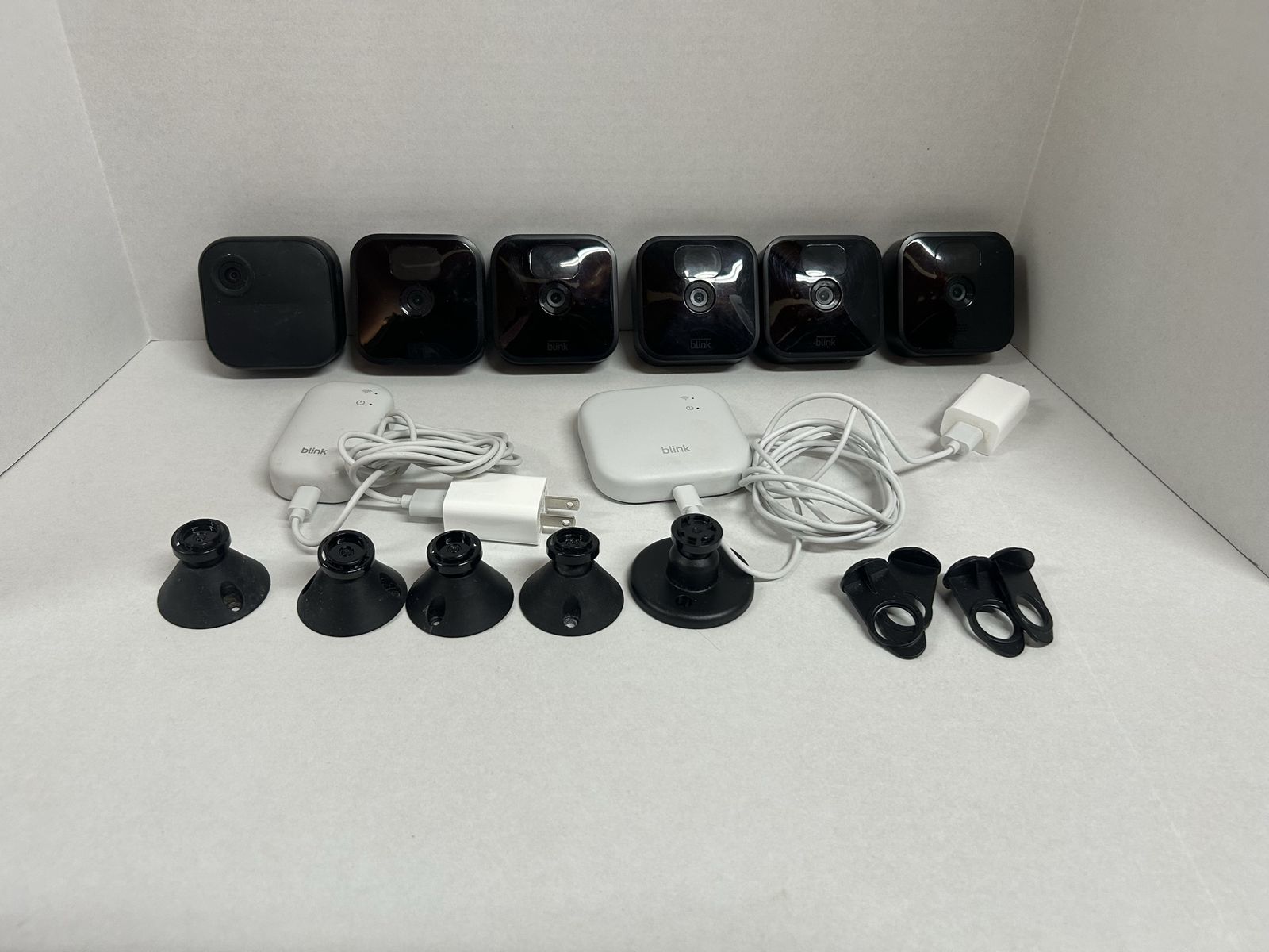 Blink Outdoor Camera System: 6x 3rd Gen Cameras, 2x Sync Modules, Mounts, & Chargers