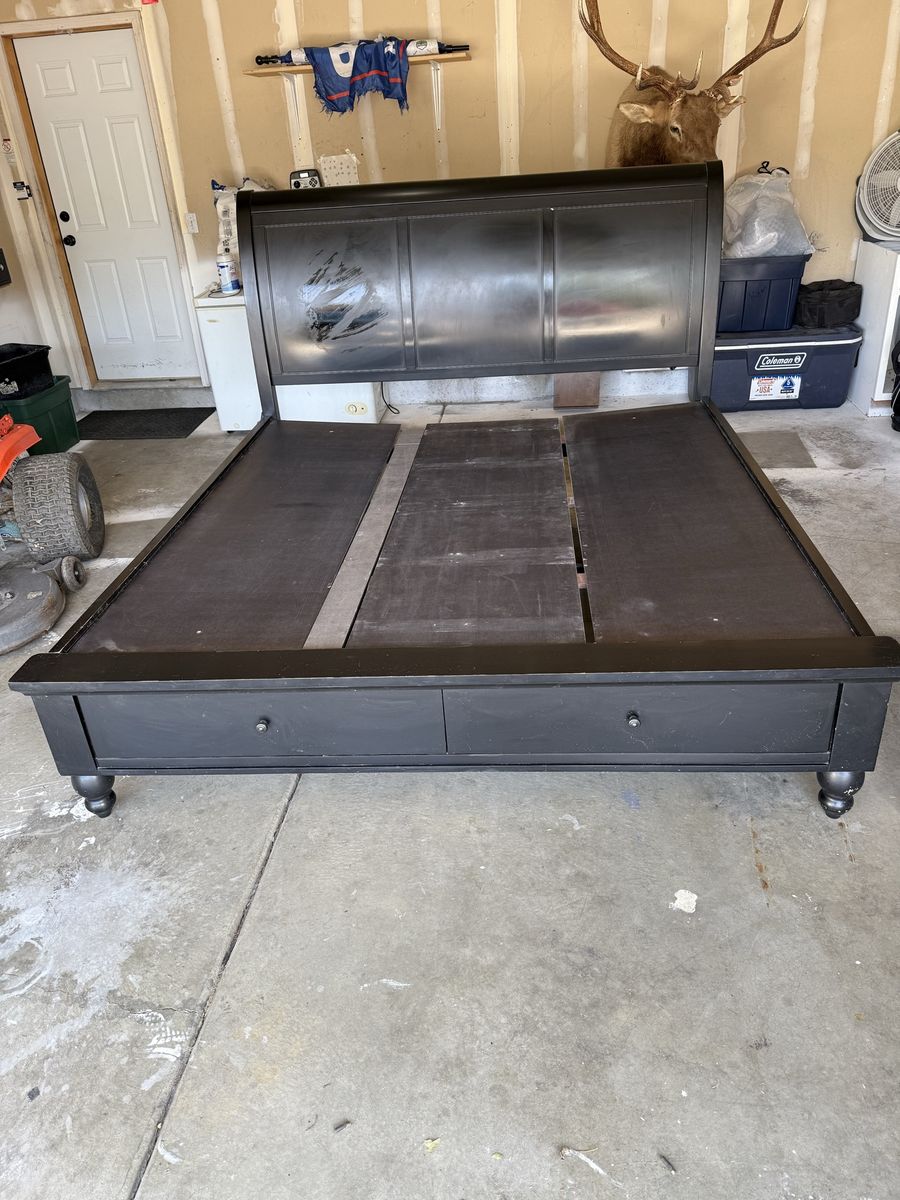 King size sleigh bed