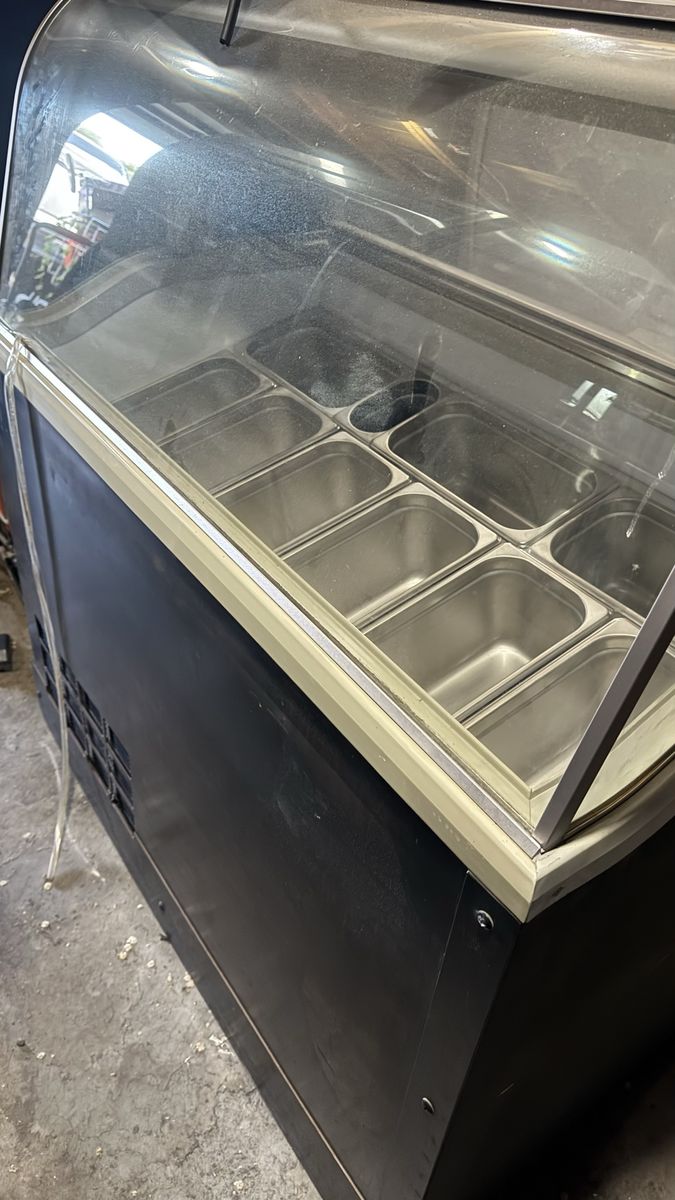 Turbo Air Commercial freezer gelatos ice cream - Model MST-60-24-N / TIDC-47W
