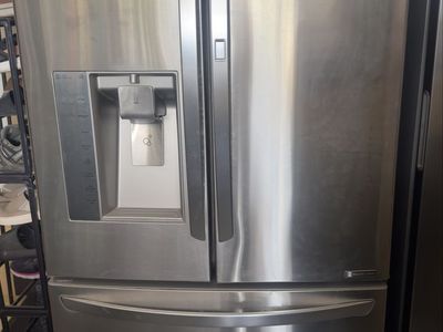 LG French Door Refrigerator with Ice Maker & Water Dispenser - Stainless Steel LG refrigerator runs but does not get cold.