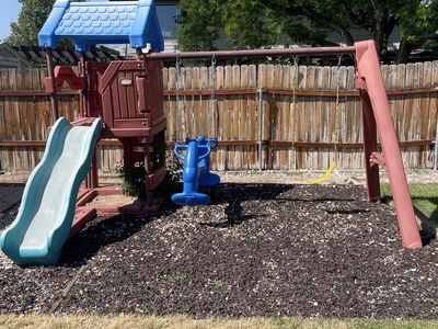 FREE SWING SET! (Located in Orem Utah)