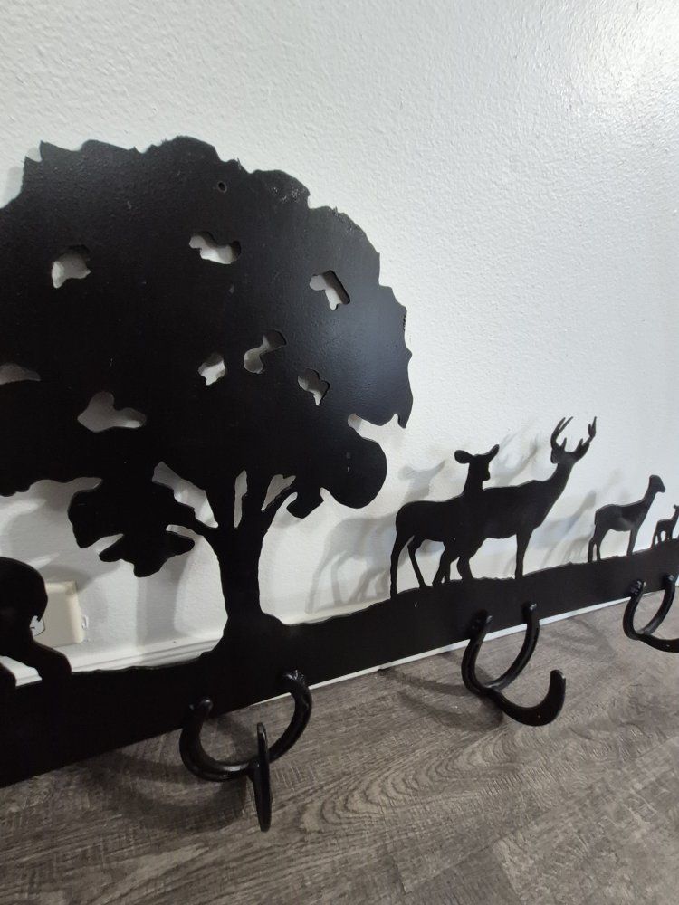 Rustic Black Metal Horseshoe Coat Rack