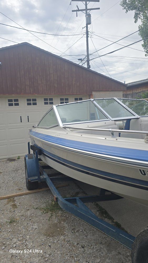 1986 Sea Ray Seville title in hand