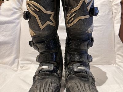Alpinestars men’s size 10 black motorcycle boots