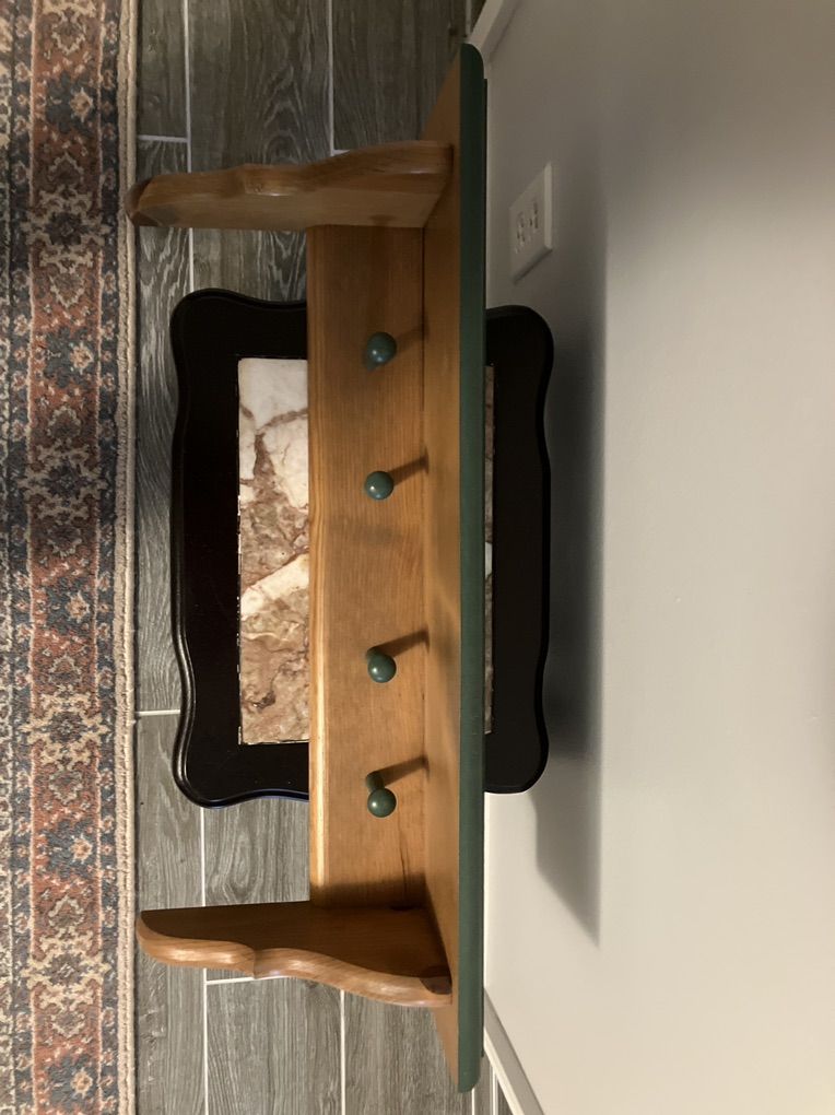 Two Tone 4 Peg Shelf.
