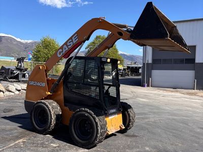 2022 CASE SR240B