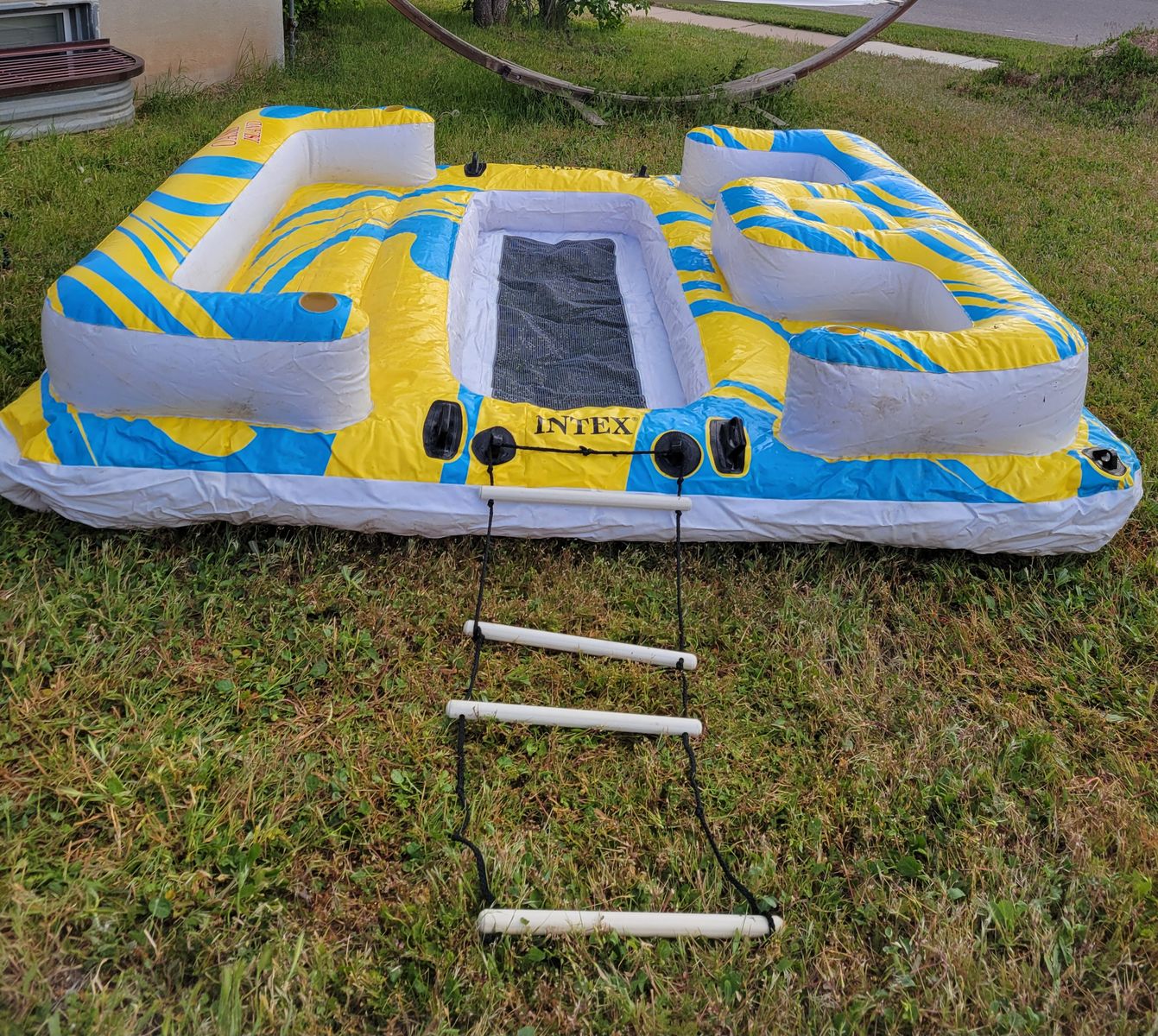 Intex Floating Oasis Island
