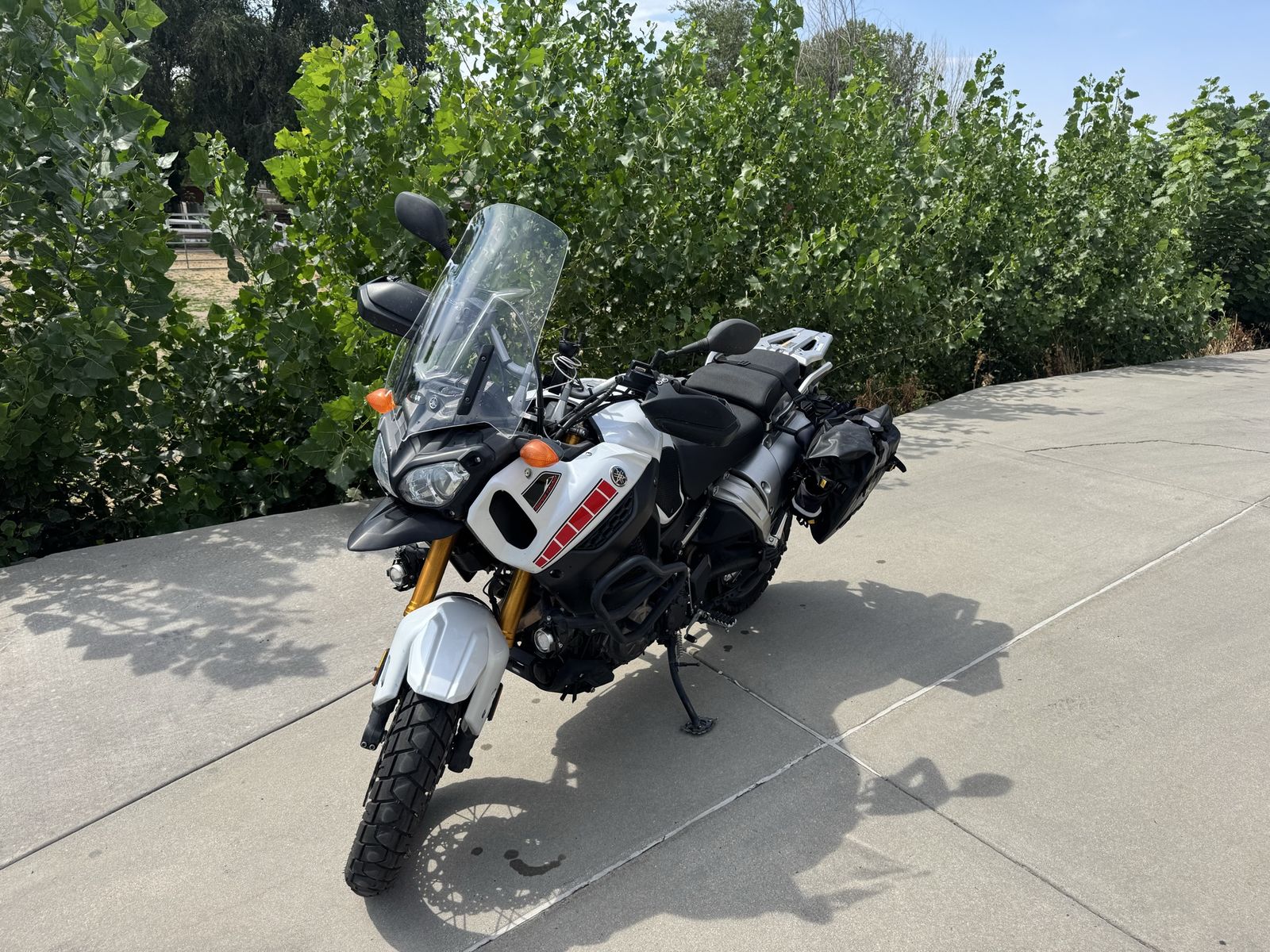 Yamaha Super Tenere Adventure Motorcycle - White with Side Luggage