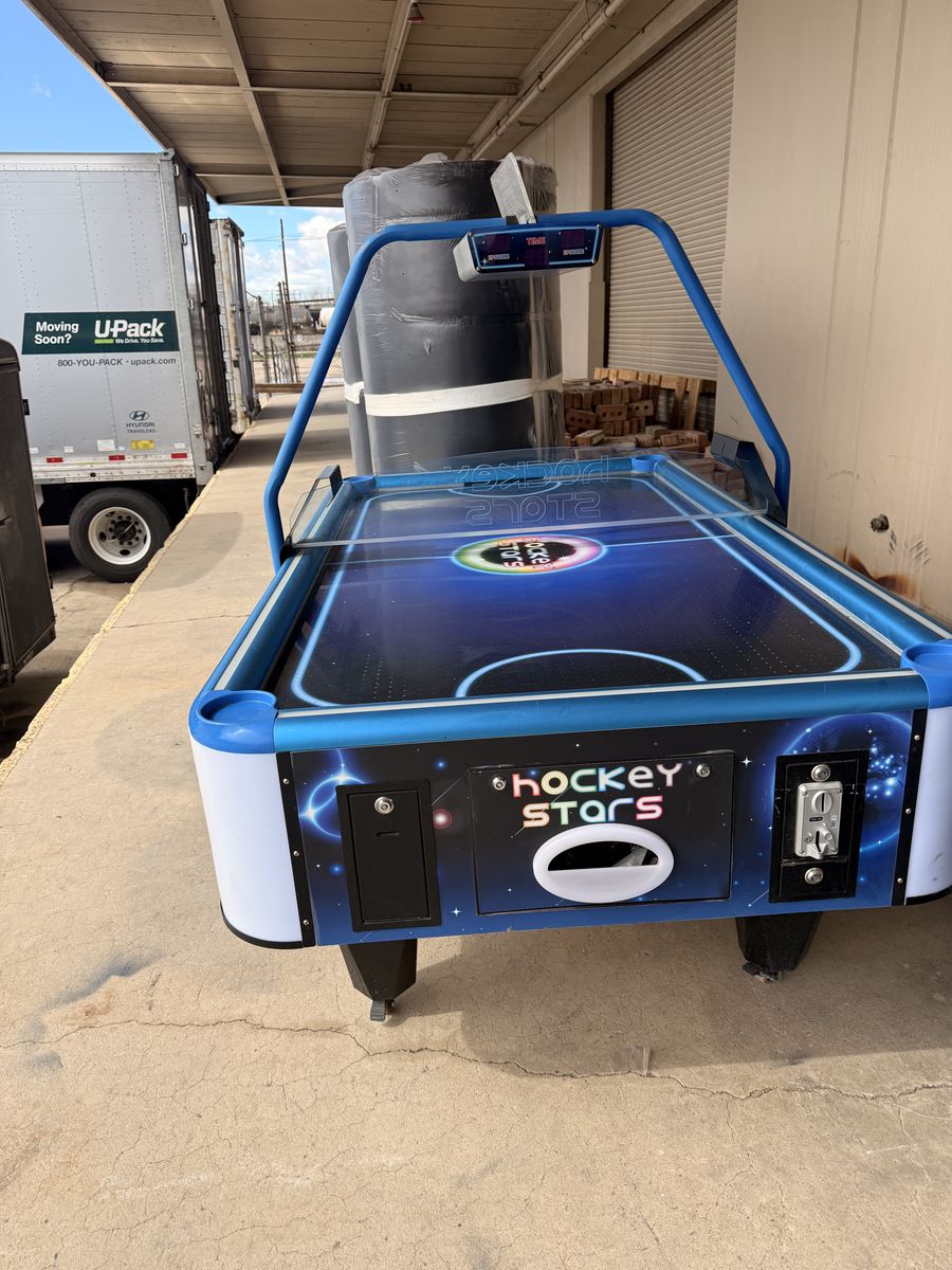 Arcade Dollar Hockey Table