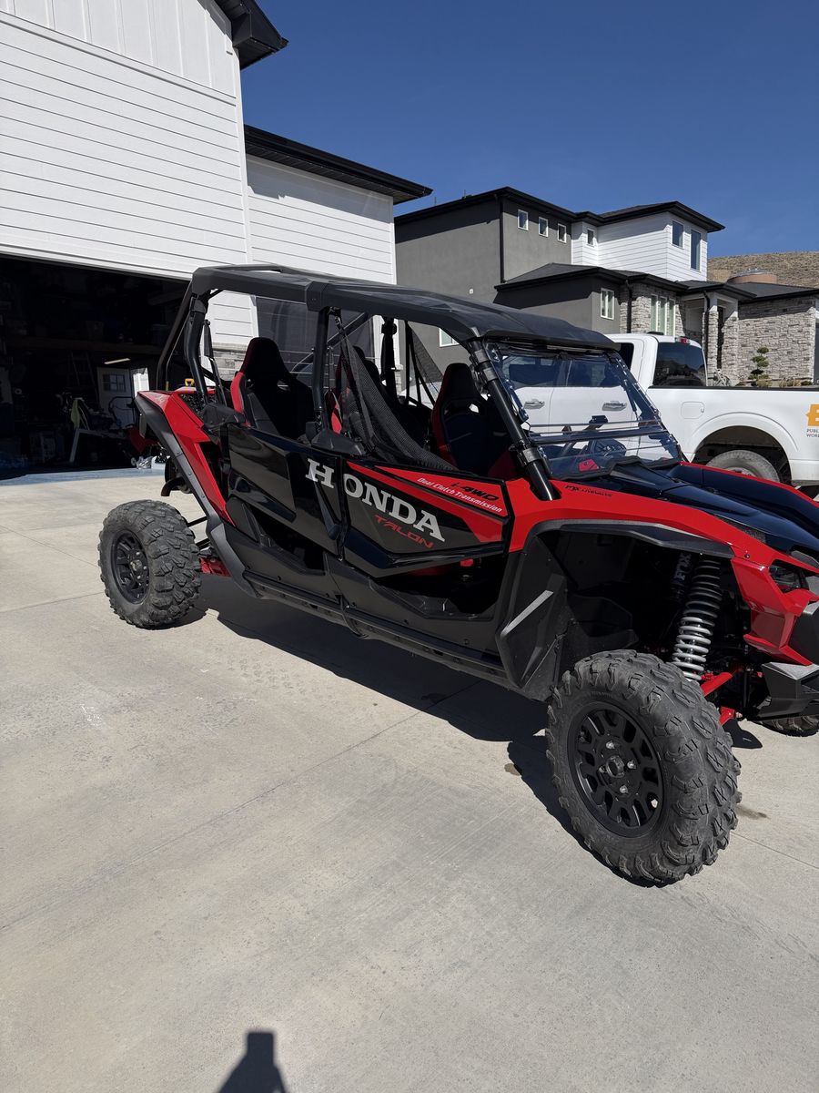 2023 Honda Talon 4 Live Valve