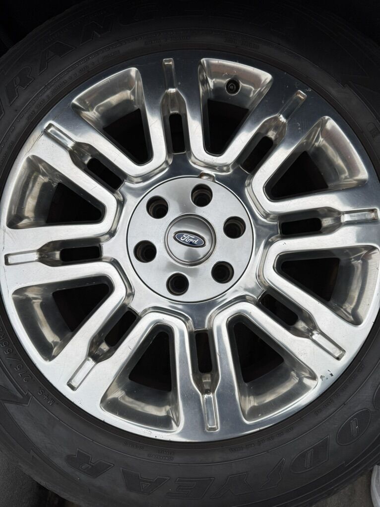 Ford F150 Platinum Wheels & Tires