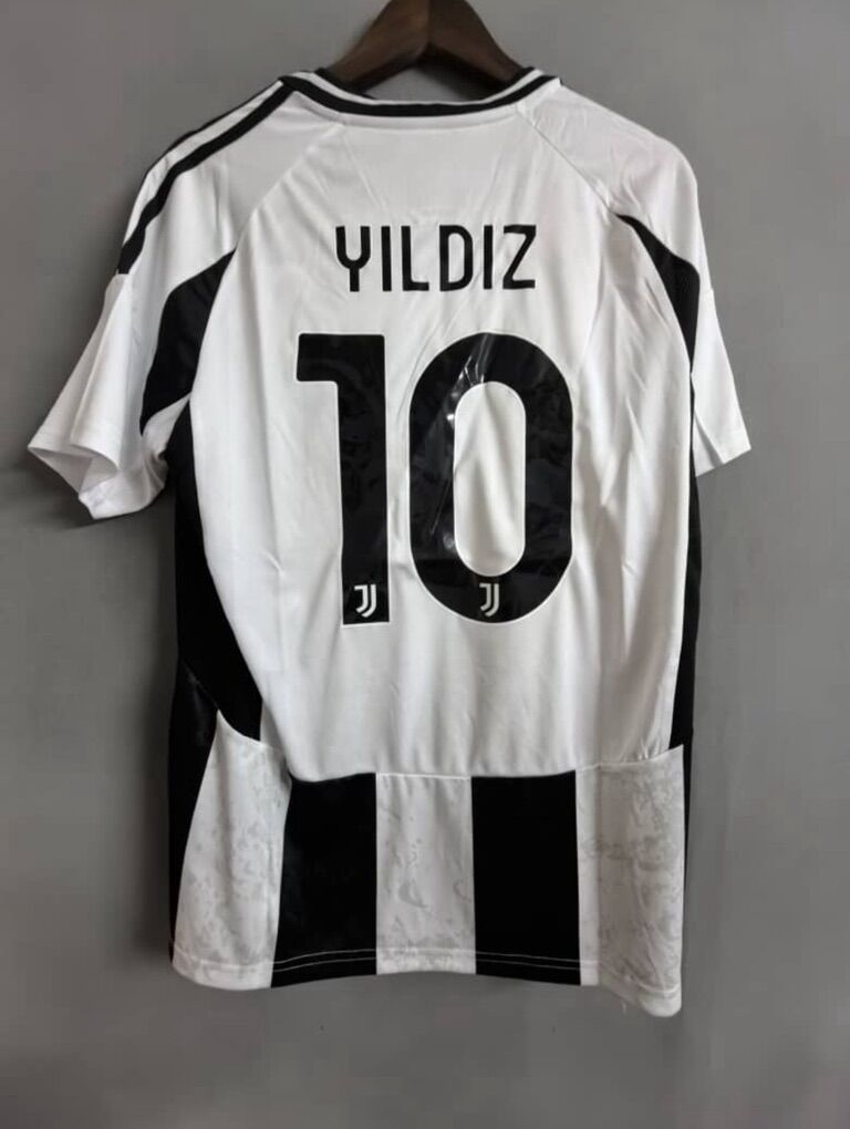 Yildiz #10 | M | Juventus 2024-25 Home Jersey