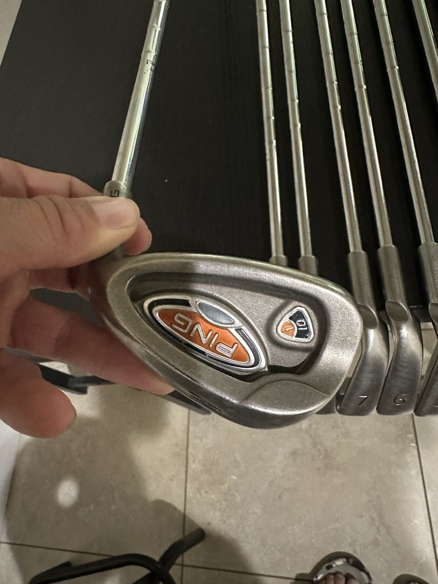 Men’s right handed irons