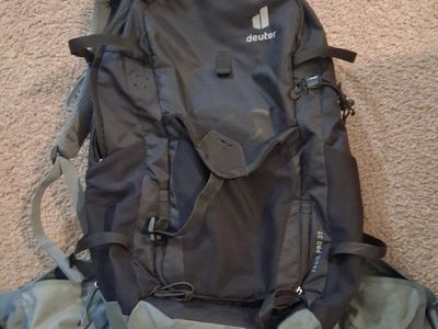 Deuter Trail Pro 33 backpack