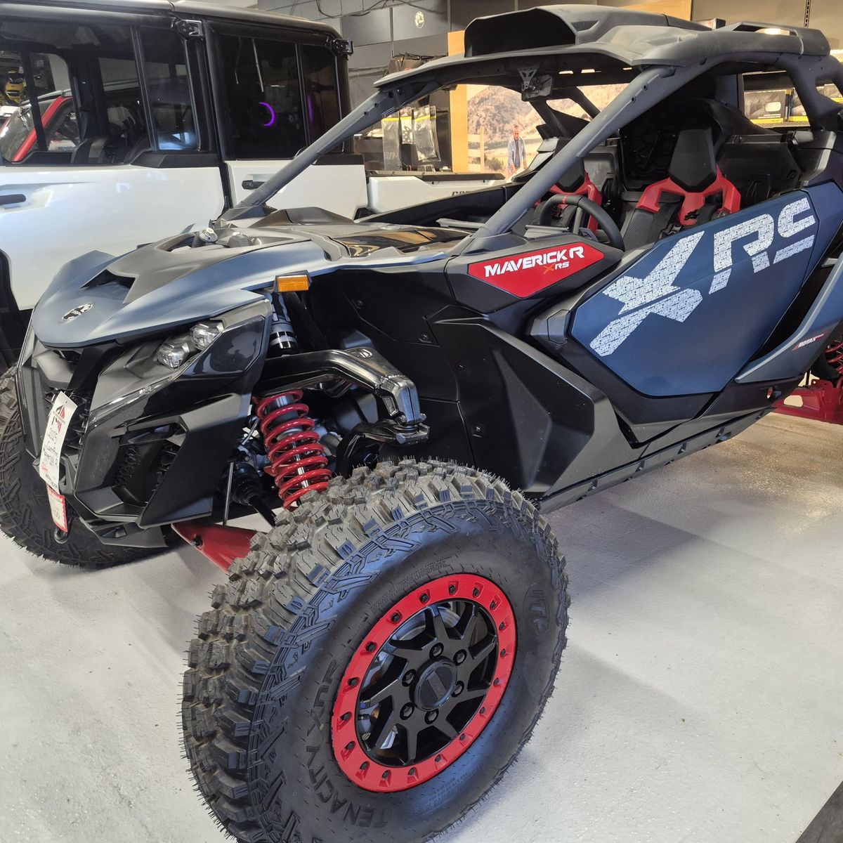 2025 Can-Am Maverick R XRS