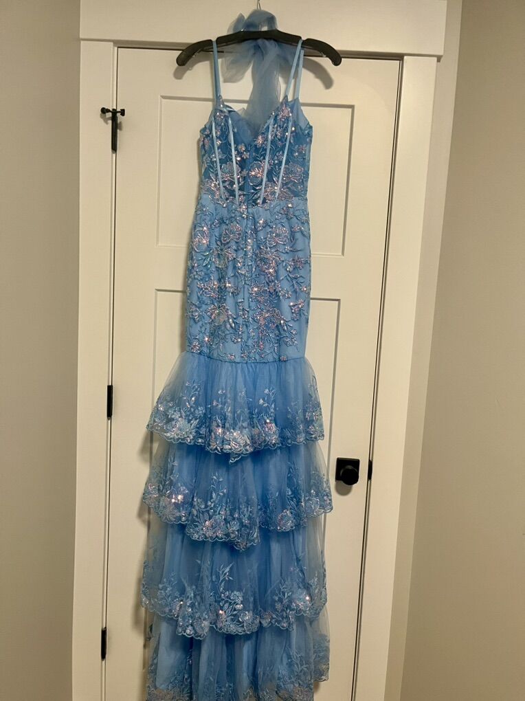 New Stunning Prom Dress