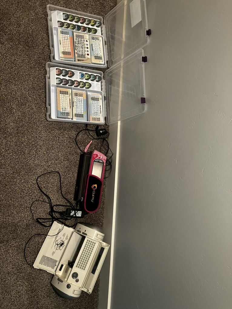 Cricut Machine And Cartridges