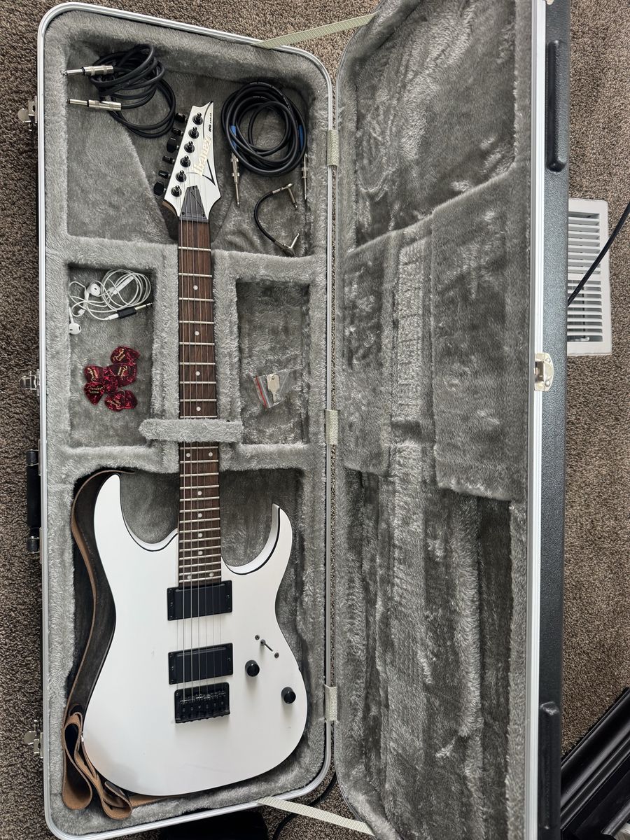 Ibanez Electric Guitar w/ Case and Amp