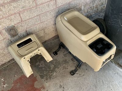 GMT800 Yukon tahoe suburban center console assembly with keys