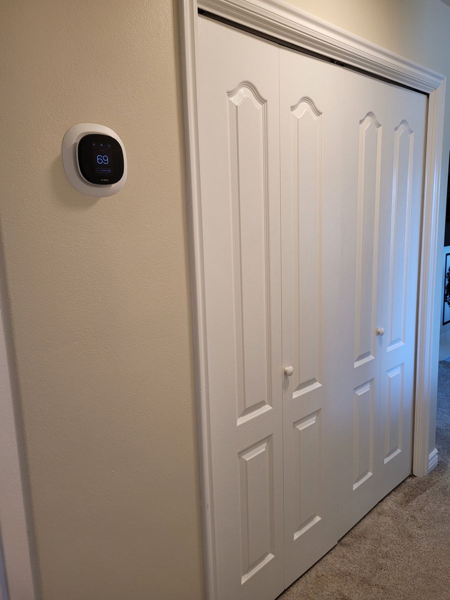 30x80 Bifold closet doors (pair)