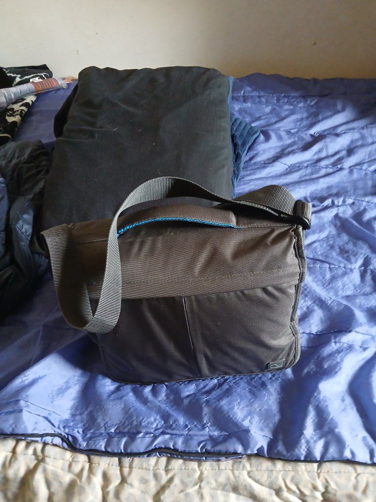 Main image 6