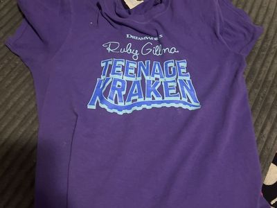 Girls large teenage kraken shirt