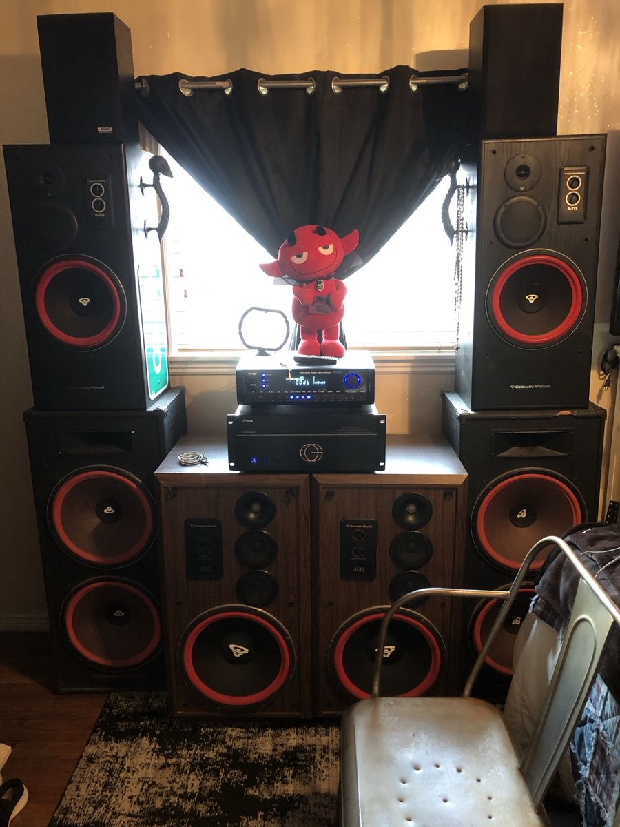 Cerwin-Vega Floor Speakers & Pyle Receiver/Amplifier Audio System Set