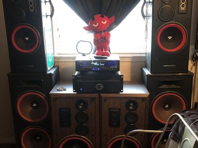 Cerwin-Vega Floor Speakers & Pyle Receiver/Amplifier Audio System Set