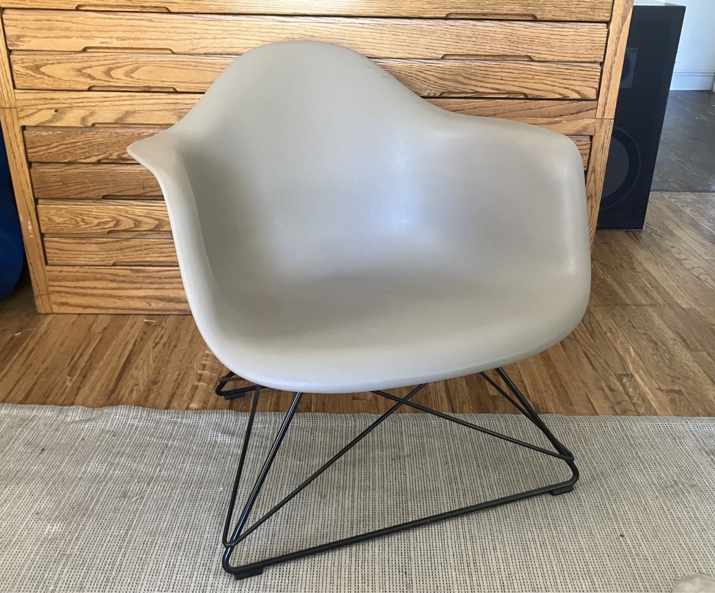 Eames Low Plastic Armchair, Tan