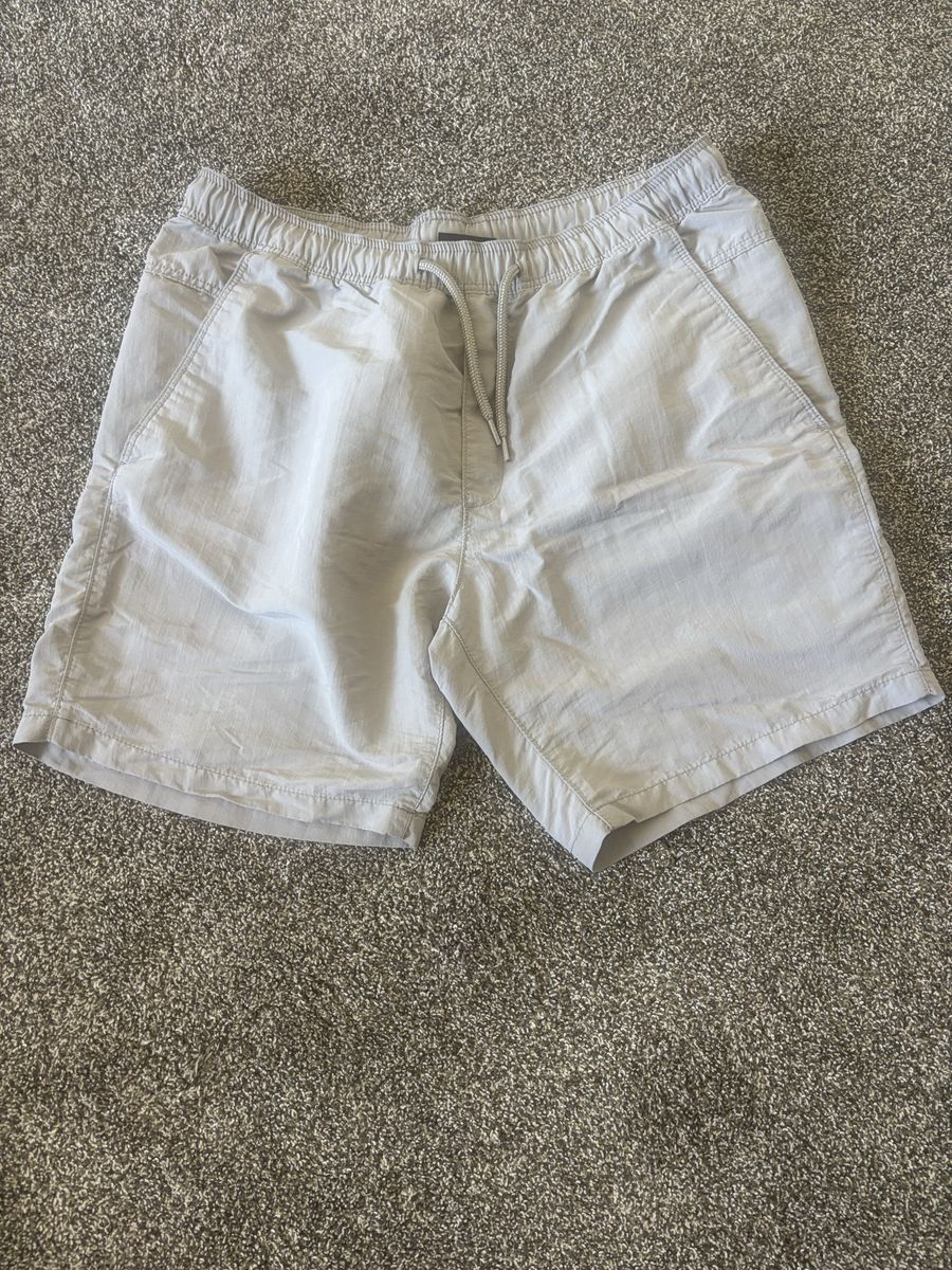 H&M Men's Gray Shorts- Size Large