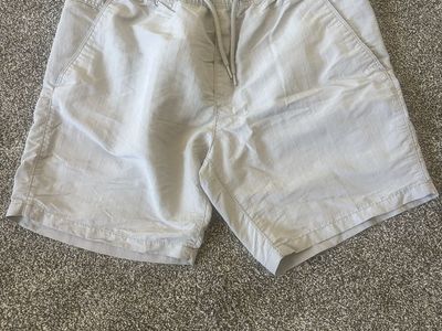 H&M Men's Gray Shorts- Size Large