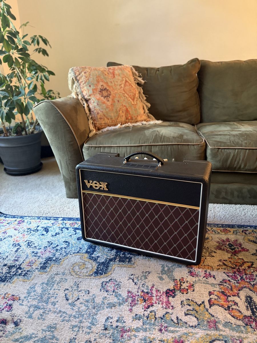 Vox AC10 Tube Amp with cover sleeve