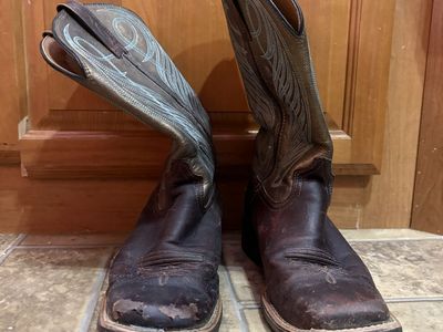 Ariat Women's Bronze & Brown Western Cowboy Boots with Turquoise Stitching - Size 8