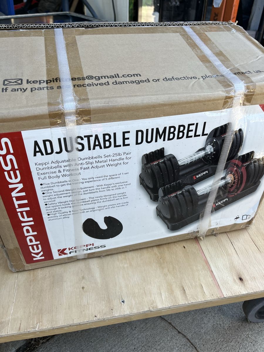 Adjustable dumbbells