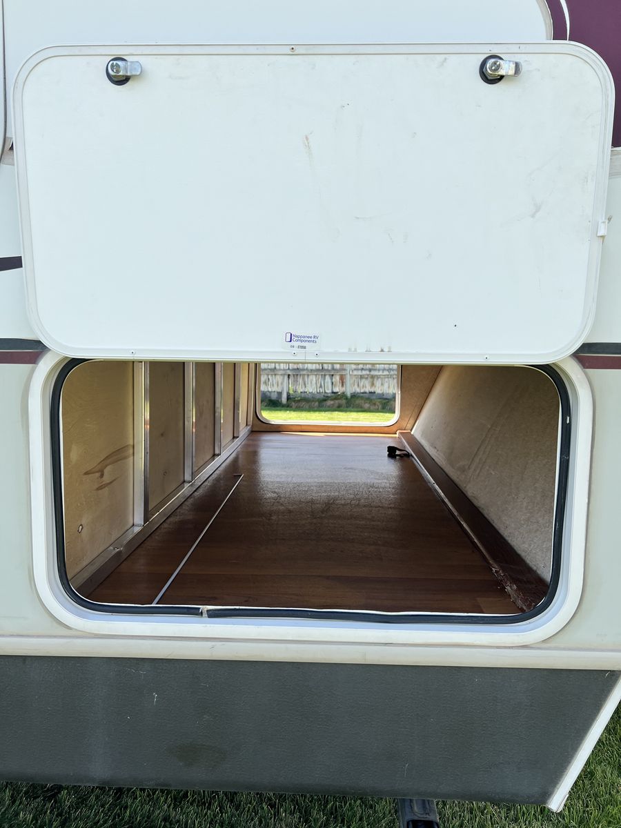 Main image 5