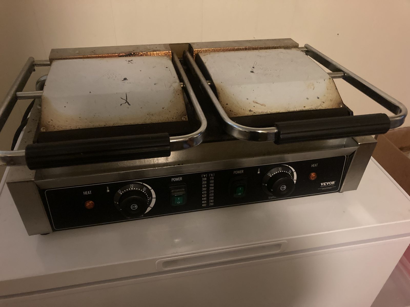 Commercial Panini & Sandwich Grill (double griddle)