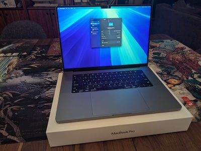 Apple MacBook Pro 16-inch (2021) M1 Pro, 32GB RAM, 512GB SSD, 96% Battery Health