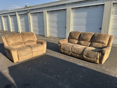 2025 La-Z-Boy Reclining Sofa & Loveseat – Great Condition
