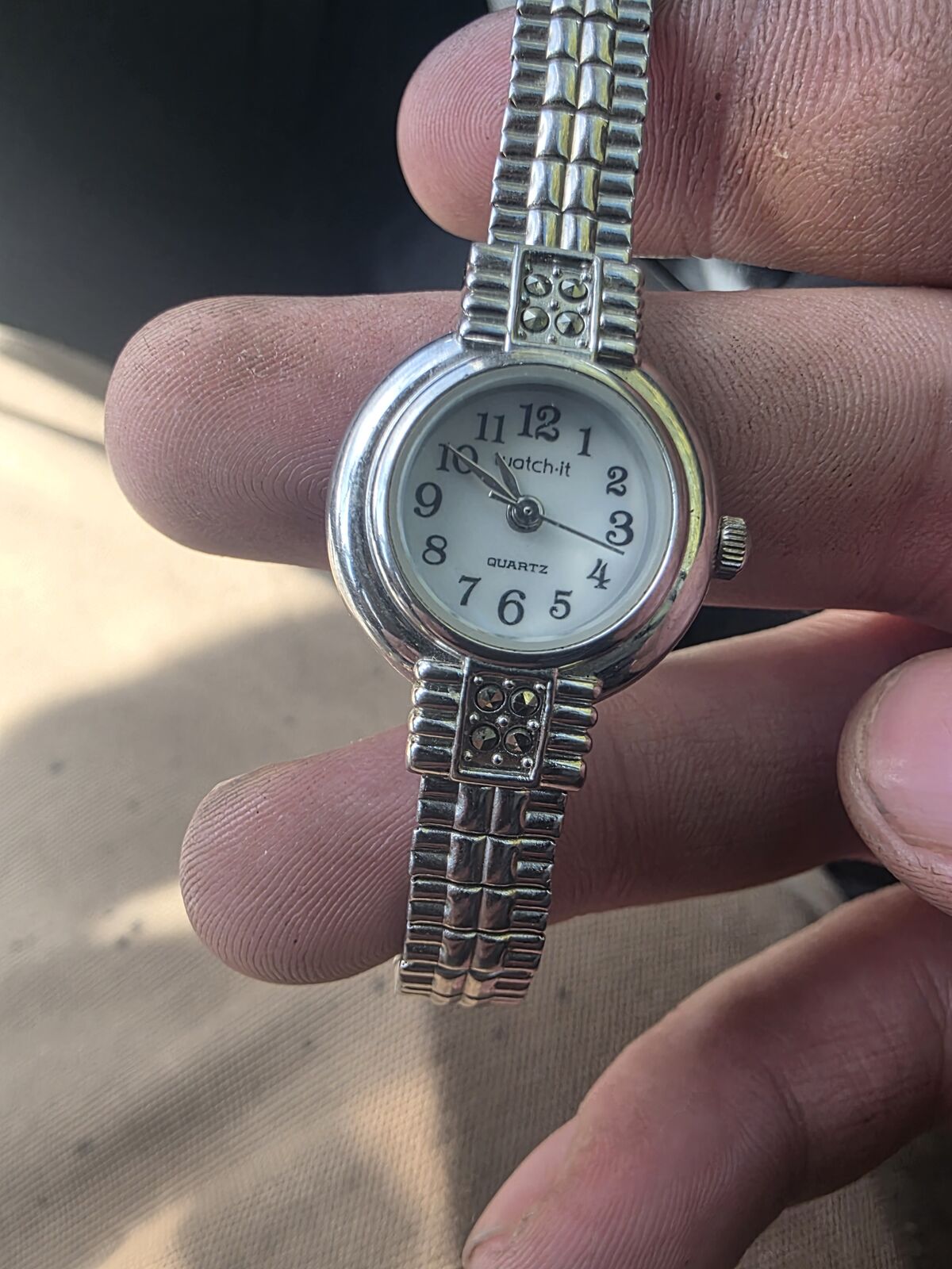 Women's Vintage Silver Tone Watch It Wristwatch