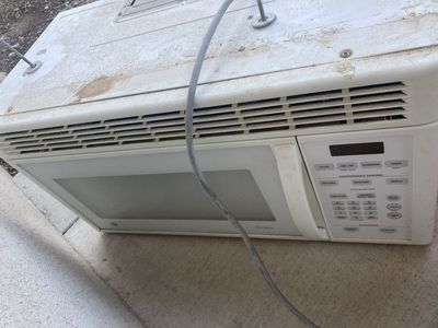 GE Spacemaker Over-the-Range Microwave - White
