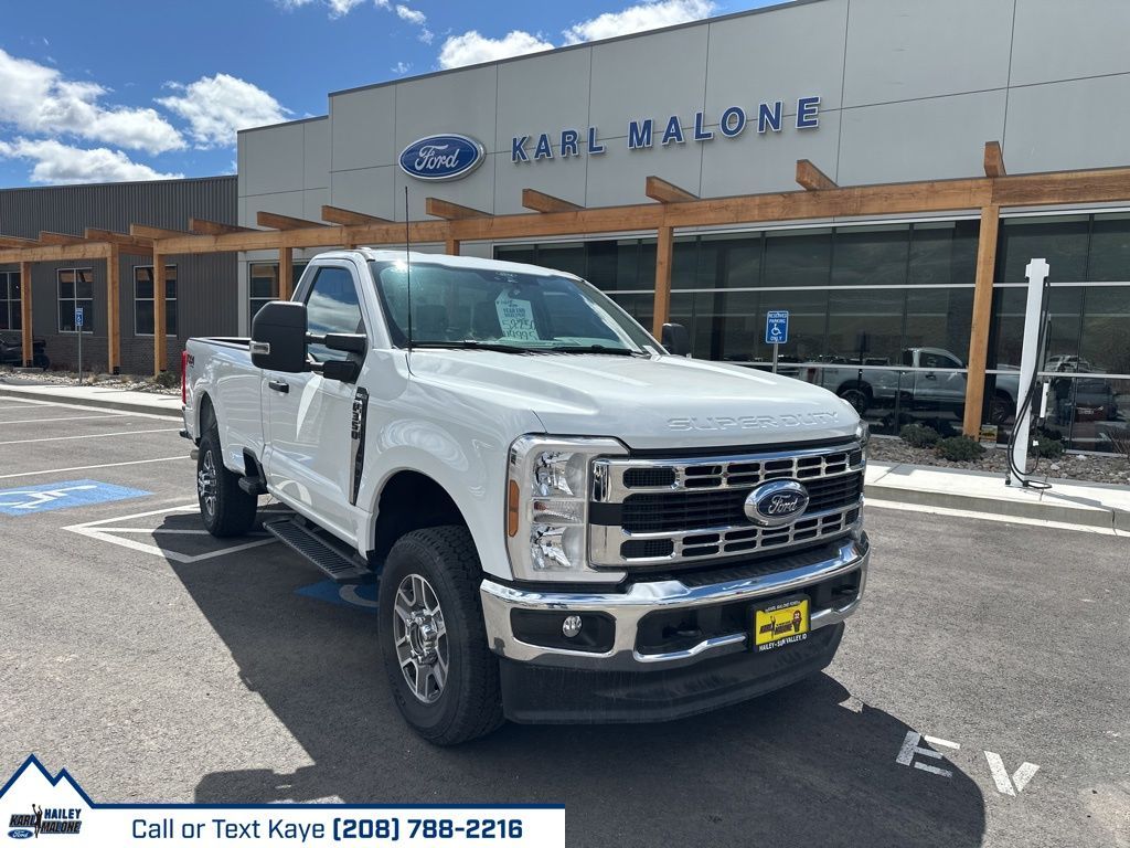 2025 Ford F-350 XLT