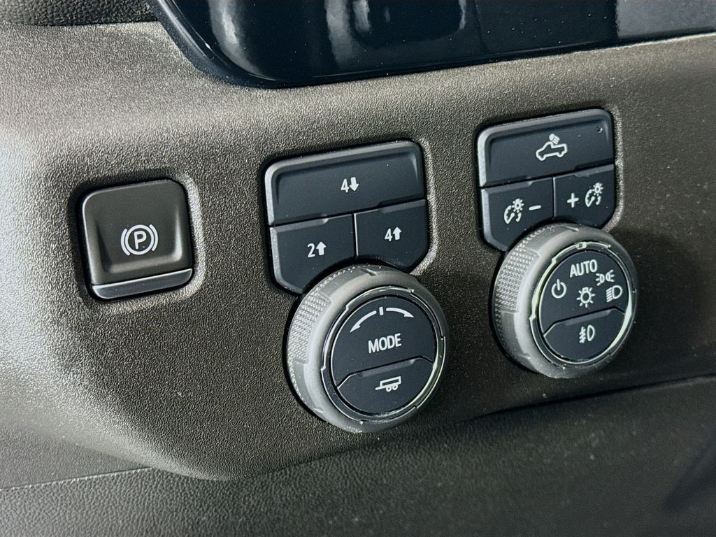 Main image 10