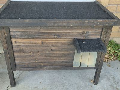 Outdoor Wooden Pet House Shelter with Asphalt Roof and Flap Door