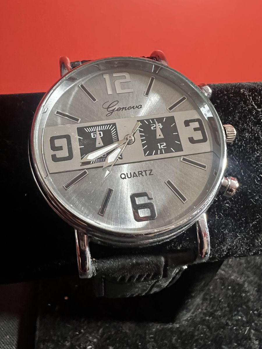Geneva Quartz Watch Silver Dial Black Leather Band