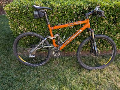 Rocky Mountain ETSX-30 Mountain Bike
