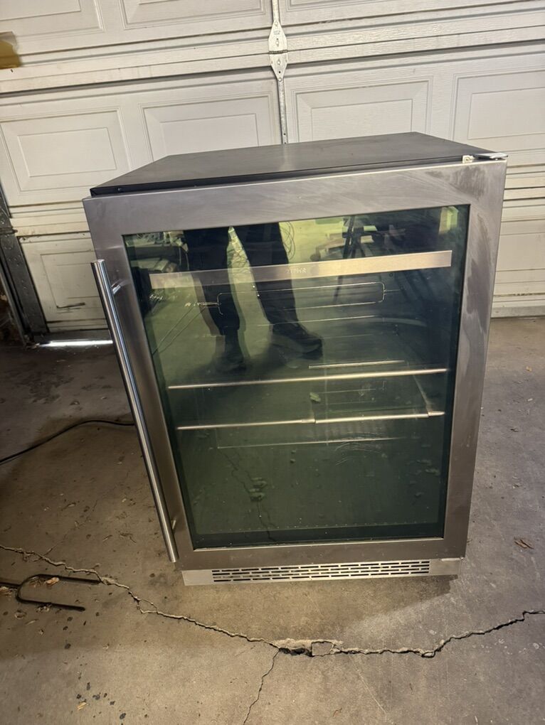 Zephyr Mini Fridge/Wine Cooler